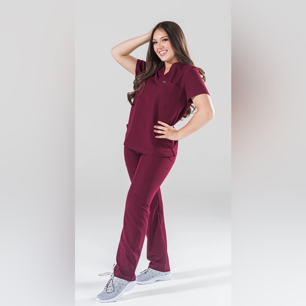 Women’s burgandy straight leg scrub set